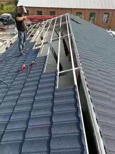 彩石金屬瓦 現代鋼結構屋面的革新之選，為建筑注入藍色魅力